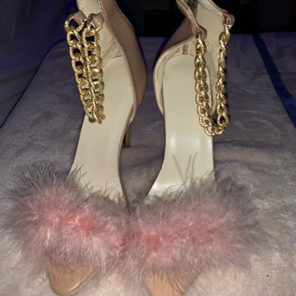 Womens Heels with fluffy foot strap and golden chain for your ankle